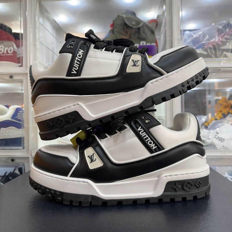 Louis Vuitton Louis Vuitton Trainer Maxi Low Top Sneakers 0079 Size US 8 / EU 41 - 7 Thumbnail