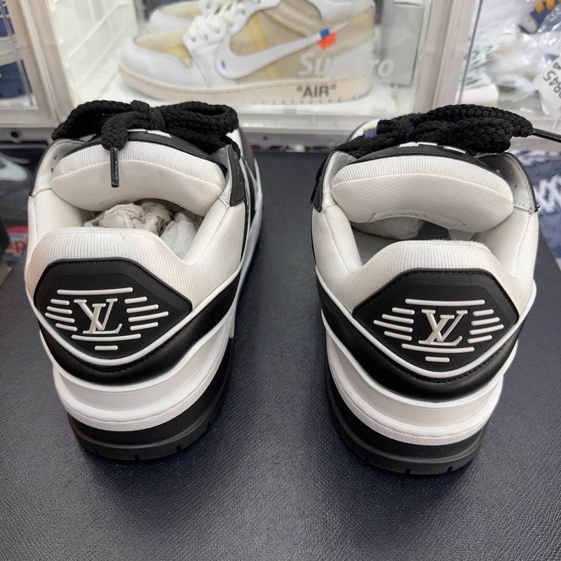 Louis Vuitton Louis Vuitton Trainer Maxi Low Top Sneakers 0079 Size US 8 / EU 41 - 3 Thumbnail