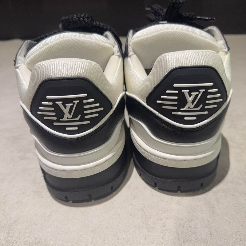 Louis Vuitton Louis Vuitton Trainer Maxi Low Top Sneakers 0079 Size US 9.5 / EU 42-43 - 3 Thumbnail