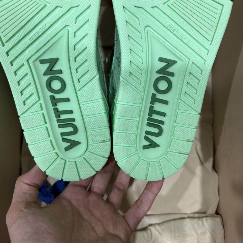 Louis Vuitton Louis Vuitton Green Gradient Trainer Sneakers 0079 Size US 8.5 / EU 41-42 - 10 Thumbnail
