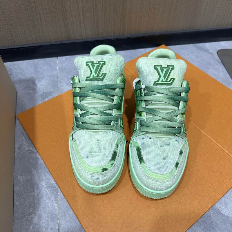 Louis Vuitton Louis Vuitton Green Gradient Trainer Sneakers 0079 Size US 8.5 / EU 41-42 - 2 Thumbnail