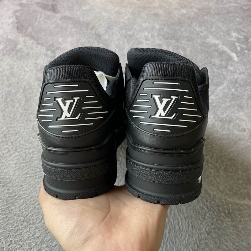 Louis Vuitton Louis Vuitton Trainer Black Leather Low-top Sneakers 0079 Size US 8.5 / EU 41-42 - 3 Thumbnail