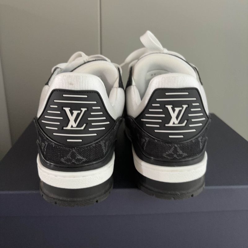 Louis Vuitton Louis Vuitton Trainer Panda Print Low-Top Sneakers 0079 Size US 9 / EU 42 - 3 Thumbnail