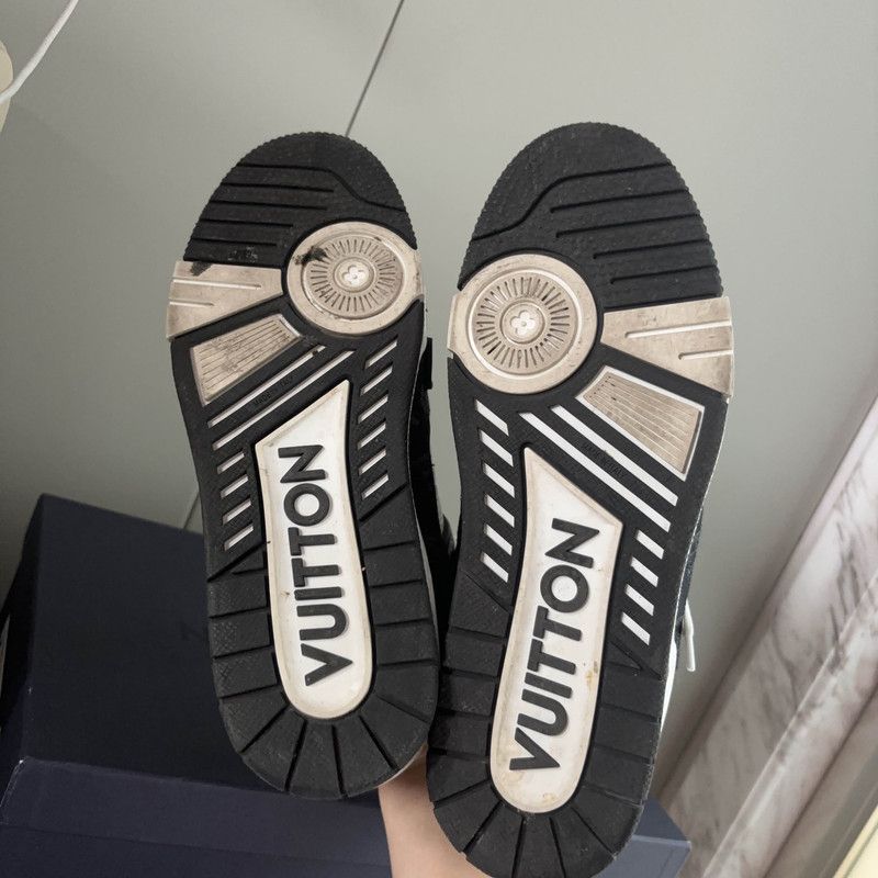 Louis Vuitton Louis Vuitton Trainer Panda Print Low-Top Sneakers 0079 Size US 9 / EU 42 - 4 Thumbnail