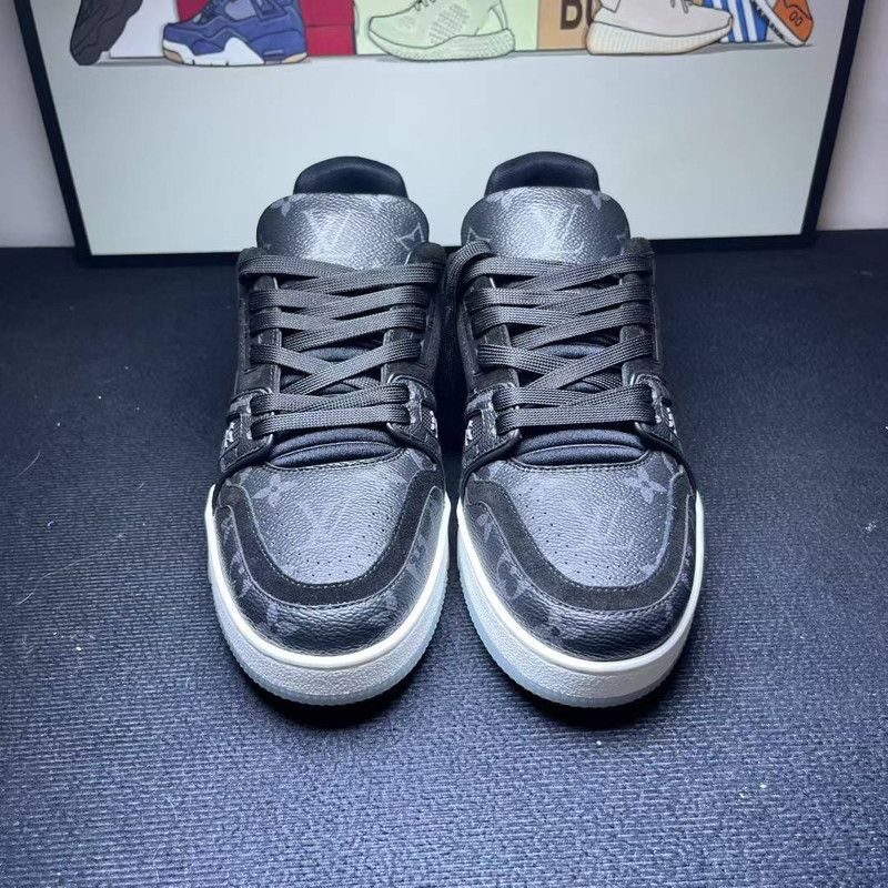 Louis Vuitton Louis Vuitton Black Trainer Sneakers 0079 Size US 8.5 / EU 41-42 - 2 Thumbnail
