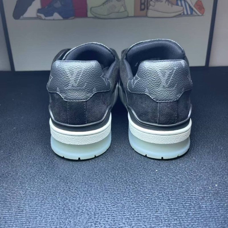 Louis Vuitton Louis Vuitton Black Trainer Sneakers 0079 Size US 8.5 / EU 41-42 - 3 Thumbnail