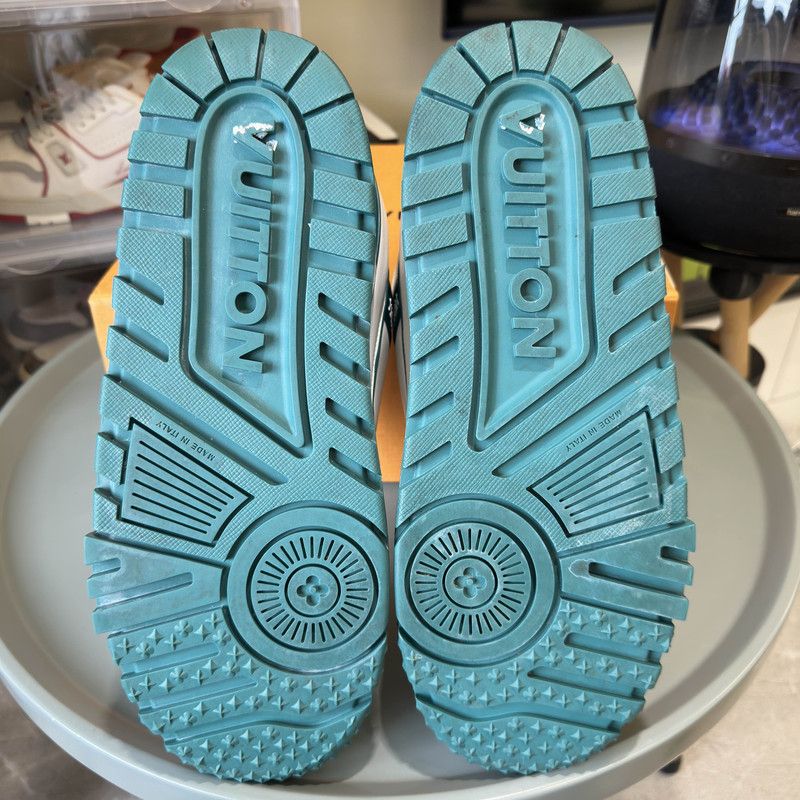 Louis Vuitton Louis Vuitton Trainer Maxi Sneakers with Teal Accents 0079 Size US 11 / EU 44 - 4 Thumbnail
