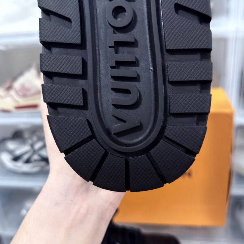 Louis Vuitton Louis Vuitton Trainer Maxi Leather Low-Top Sneakers 0079 Size US 9.5 / EU 42-43 - 9 Thumbnail