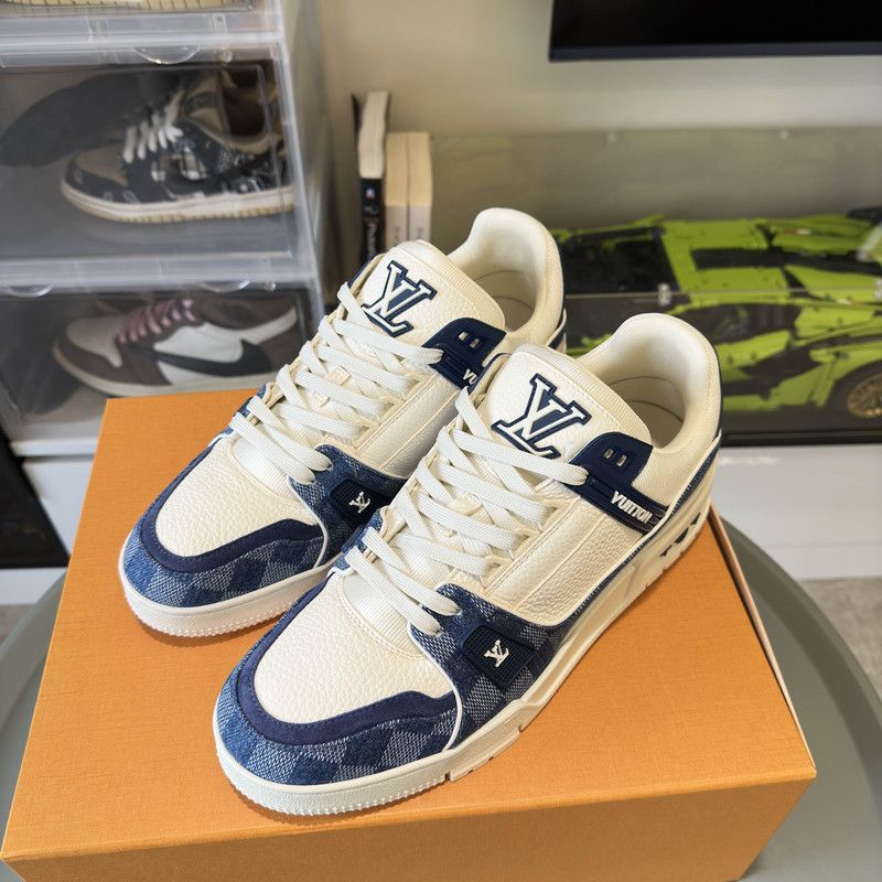 Louis Vuitton Louis Vuitton Trainer Low-top Sneakers in White and Blue 0079 Size US 8.5 / EU 41-42 - 10 Thumbnail