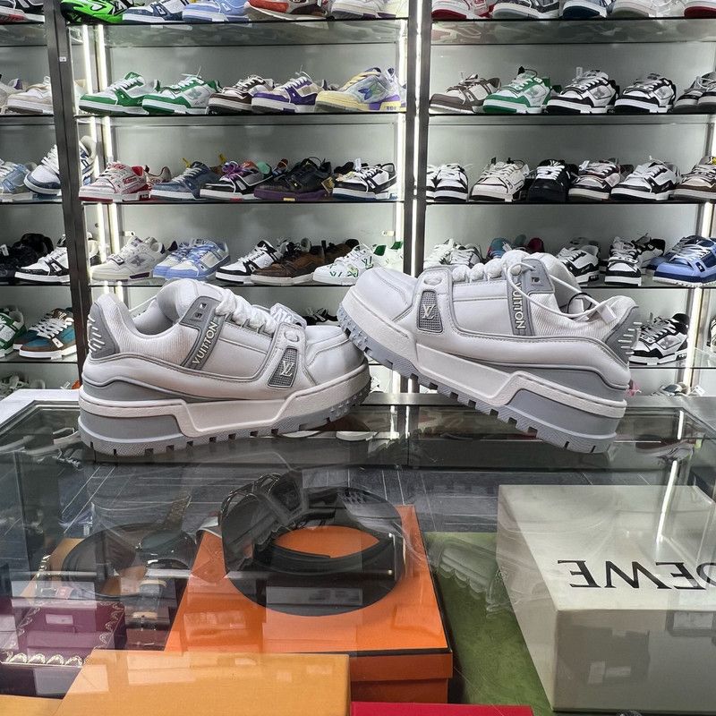 Louis Vuitton Louis Vuitton Trainer Maxi Low-Top Sneakers 0079 Size US 5.5 / EU 38 - 6 Thumbnail
