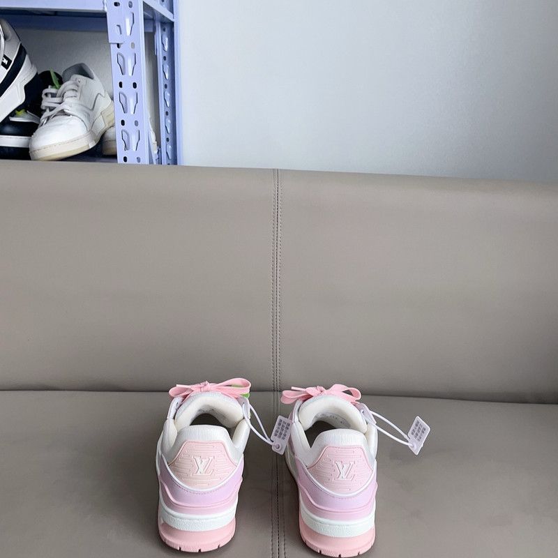 Louis Vuitton Louis Vuitton Trainer Stylish Low Top Sneakers 0079 Size US 7.5 / EU 40-41 - 3 Thumbnail