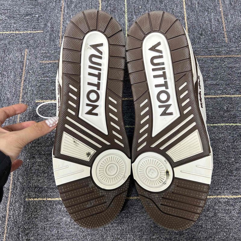 Louis Vuitton Tyler x Louis Vuitton Low-Top Sneakers 0079 Size US 8.5 / EU 41-42 - 4 Thumbnail