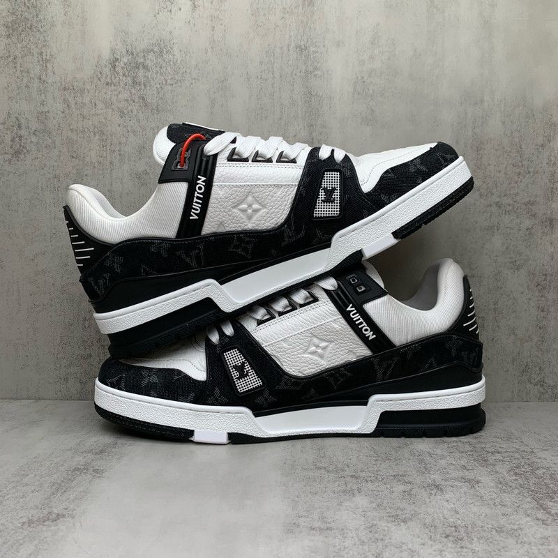 Louis Vuitton Louis Vuitton Trainer Panda Print Low Top Sneakers 0079 Size US 10.5 / EU 43-44 - 3 Thumbnail