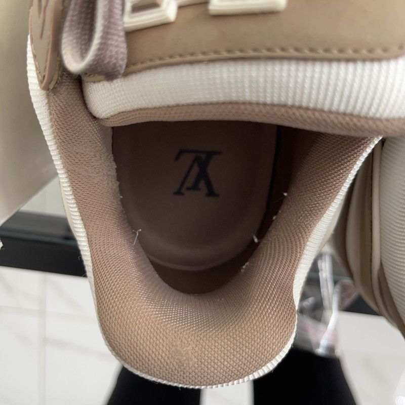 Louis Vuitton Louis Vuitton Trainer Low Top Sneakers in Gray-Brown 0079 Size US 8 / EU 41 - 6 Thumbnail