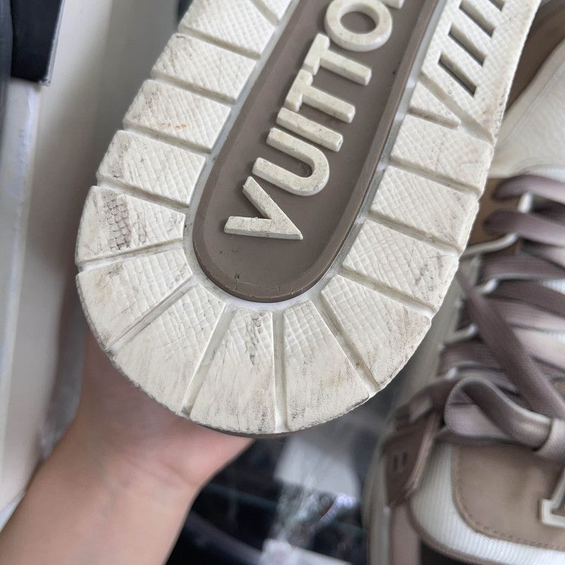 Louis Vuitton Louis Vuitton Trainer Low Top Sneakers in Gray-Brown 0079 Size US 8 / EU 41 - 10 Thumbnail
