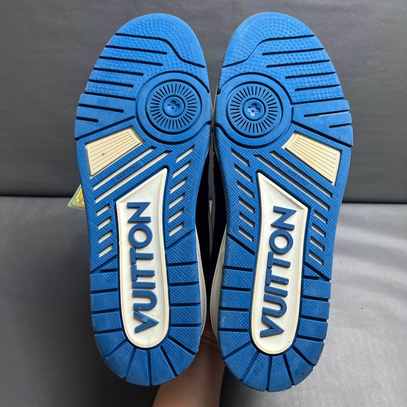 Louis Vuitton Louis Vuitton Trainer Low Fashion Sneakers for Men 0079 Size US 9.5 / EU 42-43 - 4 Thumbnail