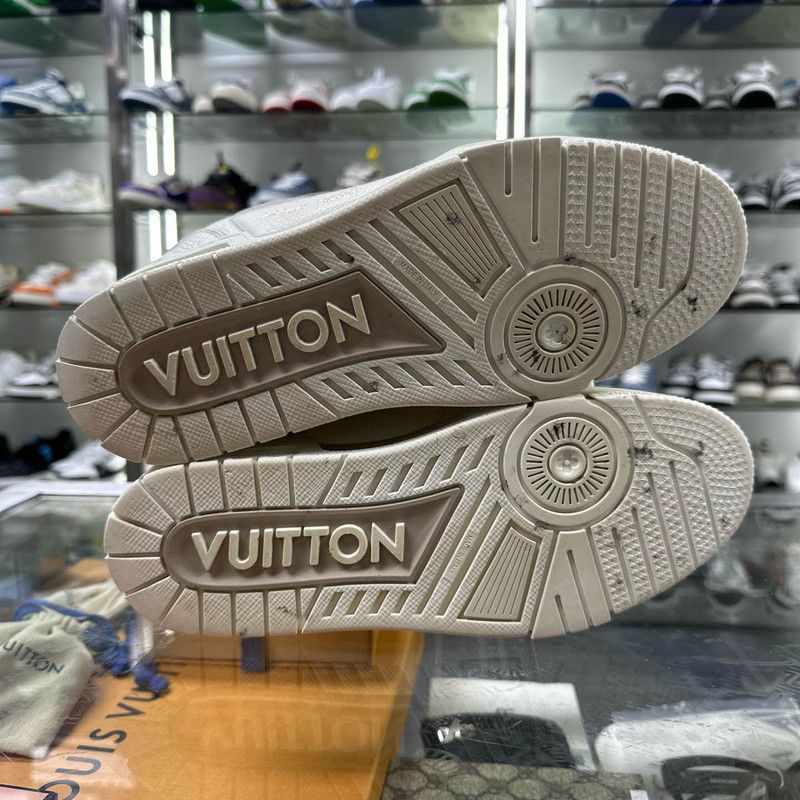 Louis Vuitton Louis Vuitton Beige Suede Trainers for Men 0079 Size US 8.5 / EU 41-42 - 4 Thumbnail