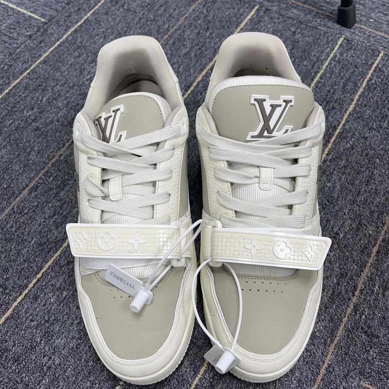 Louis Vuitton Louis Vuitton Beige Suede Trainers for Men 0079 Size US 8.5 / EU 41-42 - 2 Thumbnail