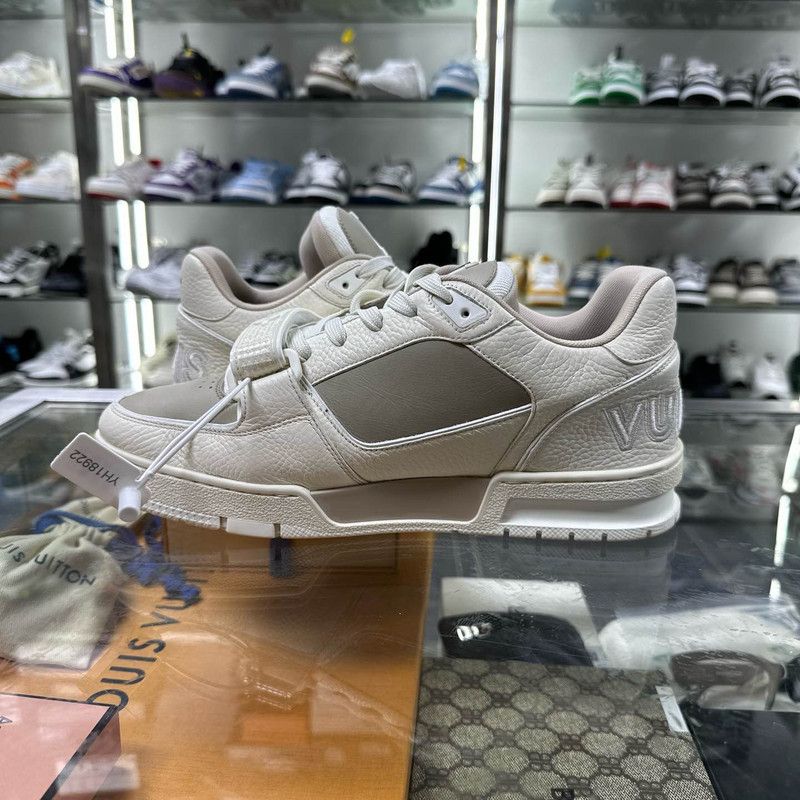 Louis Vuitton Louis Vuitton Beige Suede Trainers for Men 0079 Size US 8.5 / EU 41-42 - 9 Thumbnail