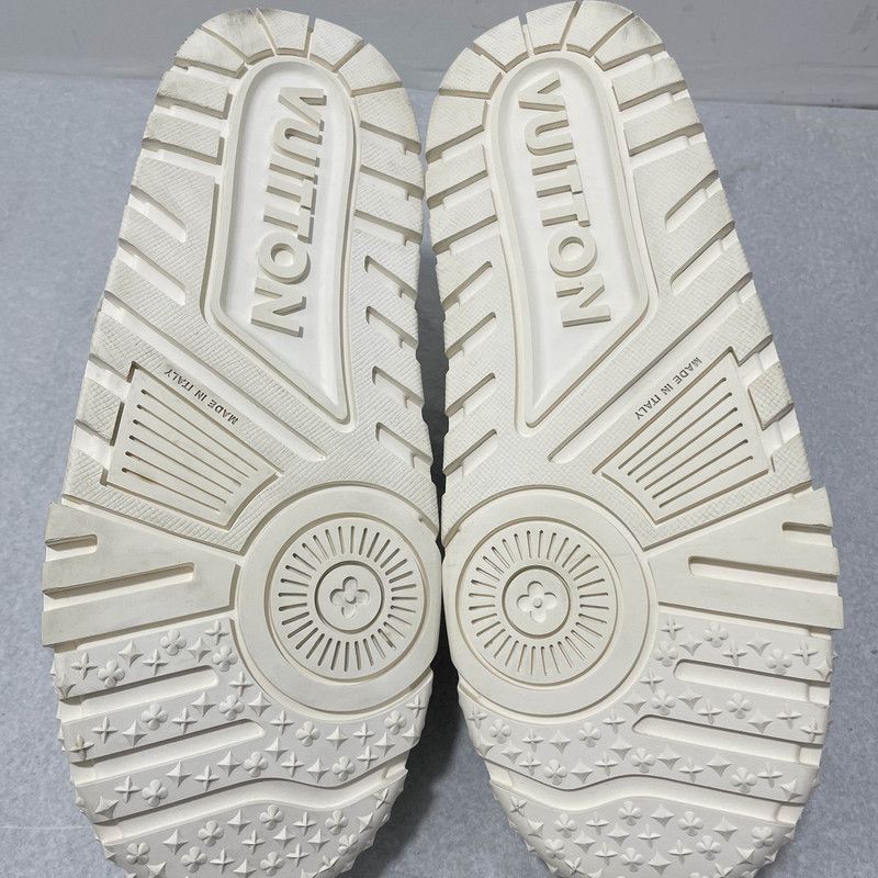 Louis Vuitton Louis Vuitton Trainer Maxi Low-Top Fashion Sneakers 0079 Size US 10.5 / EU 43-44 - 4 Thumbnail