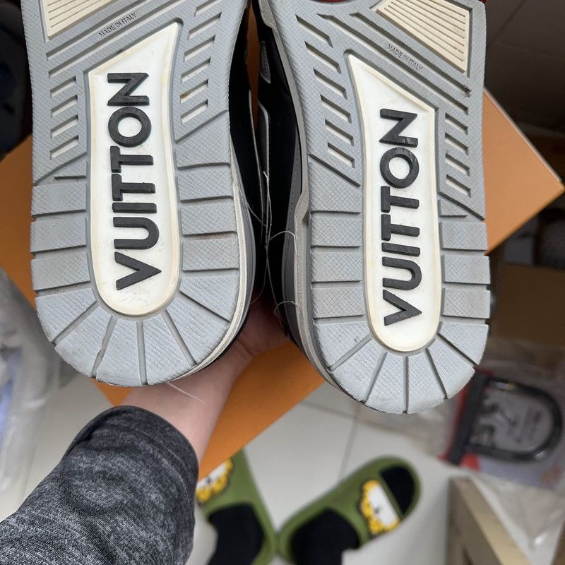 Louis Vuitton Louis Vuitton Stylish Low-Top Trainer Sneakers 0079 Size US 10.5 / EU 43-44 - 8 Thumbnail