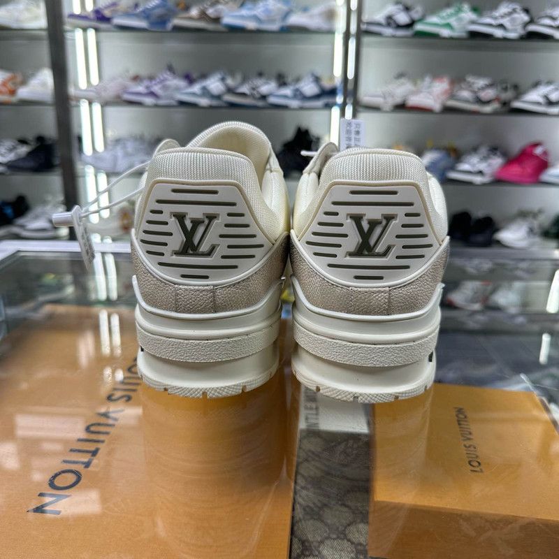 Louis Vuitton Louis Vuitton Limited Edition Trainer Low Sneakers 0079 Size US 9 / EU 42 - 3 Thumbnail
