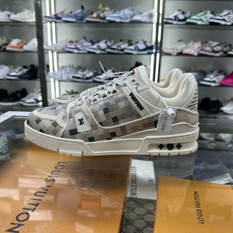 Louis Vuitton Louis Vuitton Limited Edition Trainer Low Sneakers 0079 Size US 9 / EU 42 - 8 Thumbnail