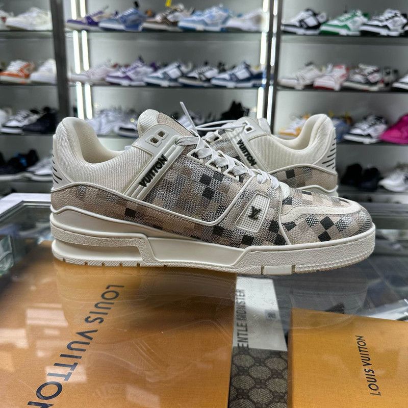 Louis Vuitton Louis Vuitton Limited Edition Trainer Low Sneakers 0079 Size US 9 / EU 42 - 6 Thumbnail