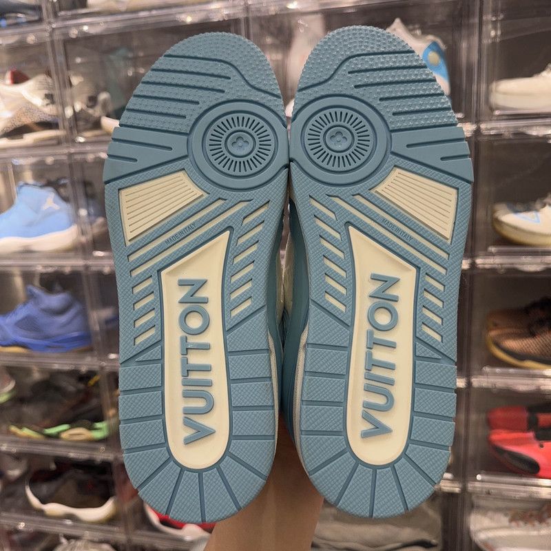 Louis Vuitton Louis Vuitton Blue and White Low-Top Sneakers 0079 Size US 9.5 / EU 42-43 - 4 Thumbnail