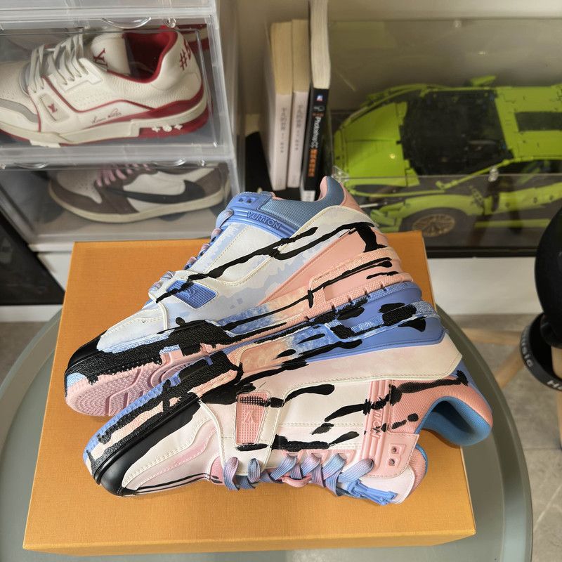 Louis Vuitton Louis Vuitton Trainer Collaboration Shoes 0079 Size US 9.5 / EU 42-43 - 11 Thumbnail