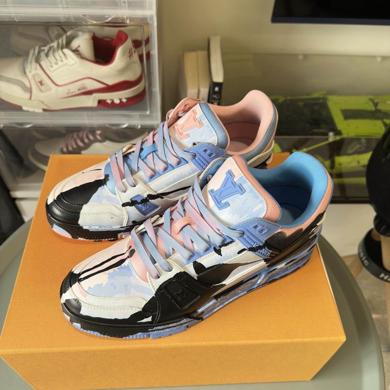 Louis Vuitton Louis Vuitton Trainer Collaboration Shoes 0079 Size US 9.5 / EU 42-43 - 10 Thumbnail