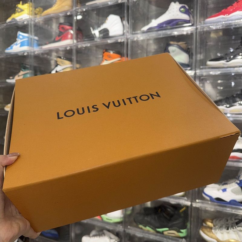 Louis Vuitton Louis Vuitton Low Top Trainer in White and Purple 0079 Size US 8.5 / EU 41-42 - 6 Thumbnail