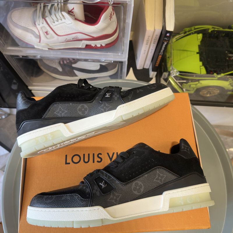 Louis Vuitton Louis Vuitton Black Trainer Sneakers 0079 Size US 10.5 / EU 43-44 - 7 Thumbnail