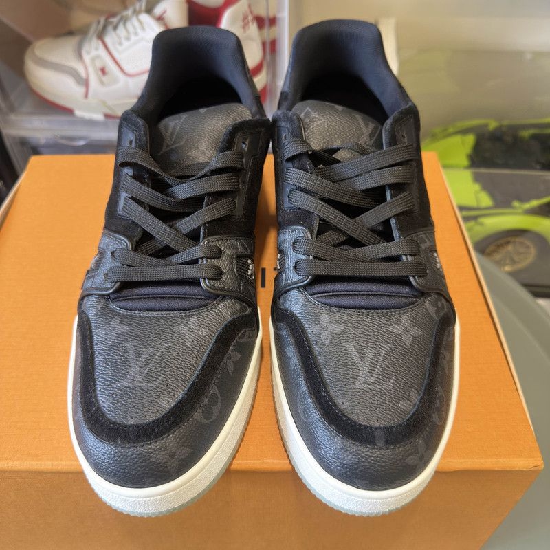 Louis Vuitton Louis Vuitton Black Trainer Sneakers 0079 Size US 10.5 / EU 43-44 - 10 Thumbnail
