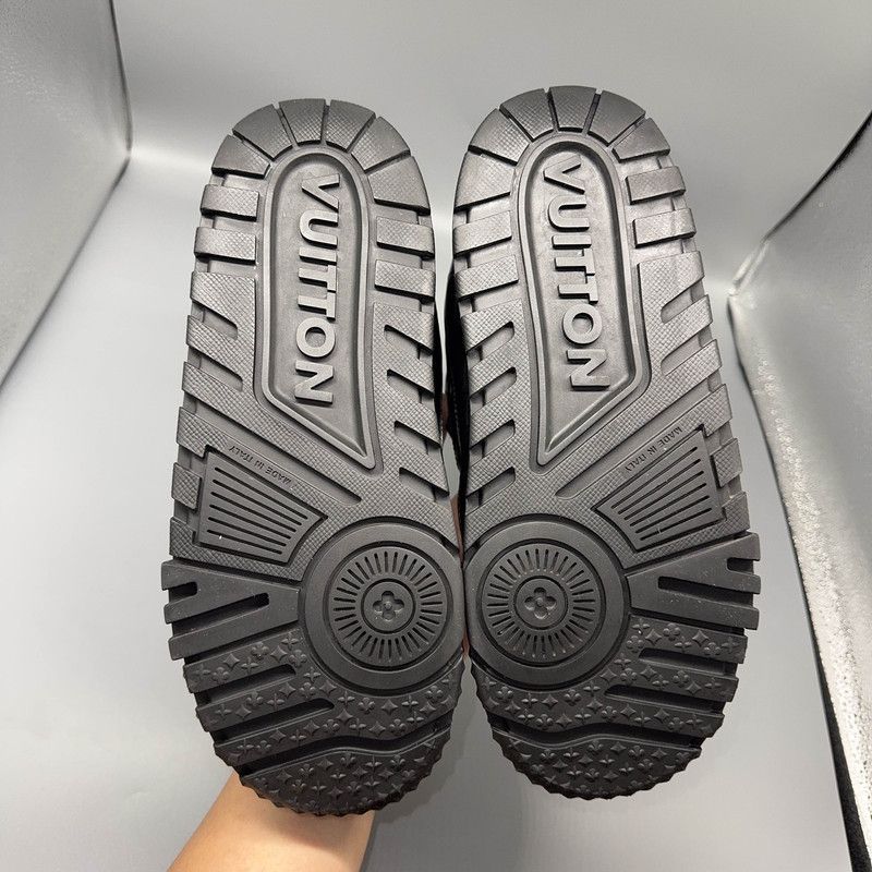 Louis Vuitton Louis Vuitton Trainer Maxi Black Sneakers 0079 Size US 8 / EU 41 - 4 Thumbnail