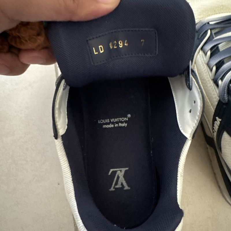 Louis Vuitton Louis Vuitton Trainer Low-Top Sneakers in White and Blue 0079 Size US 8 / EU 41 - 5 Thumbnail
