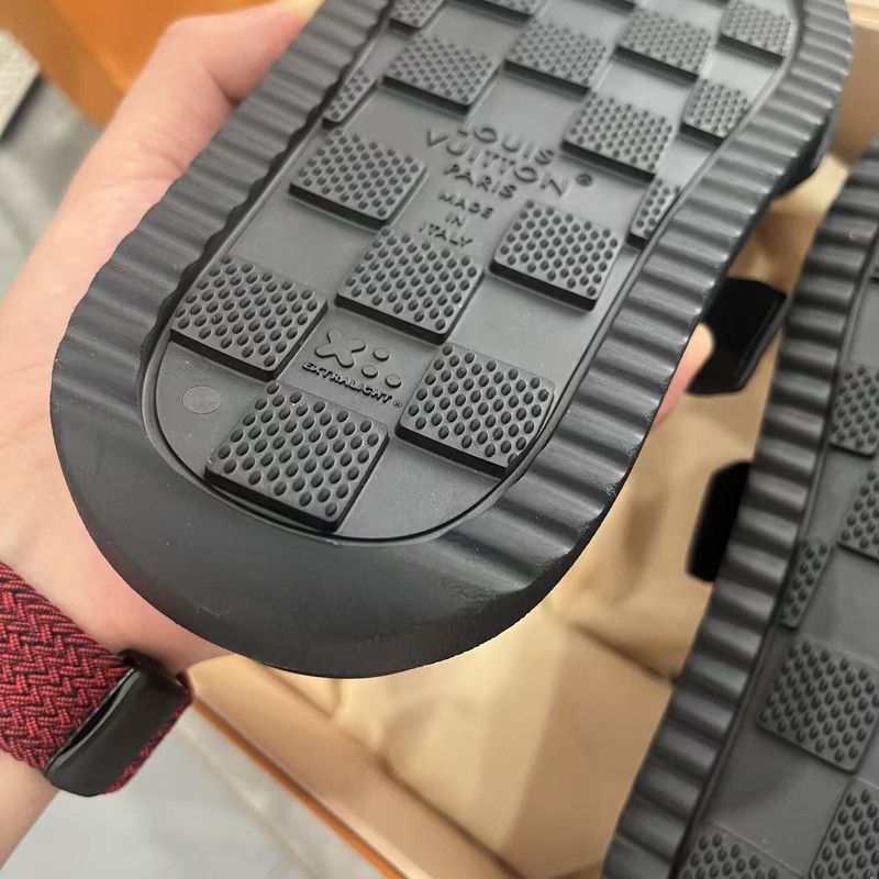 Louis Vuitton Louis Vuitton Black Leather Slide Sandals for Men 0079 Size US 7.5 / EU 40-41 - 8 Thumbnail