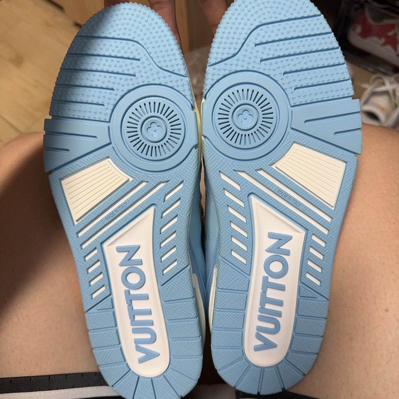 Louis Vuitton Louis Vuitton Trainer Low-Top Sneakers in Sky Blue 0079 Size US 8 / EU 41 - 4 Thumbnail