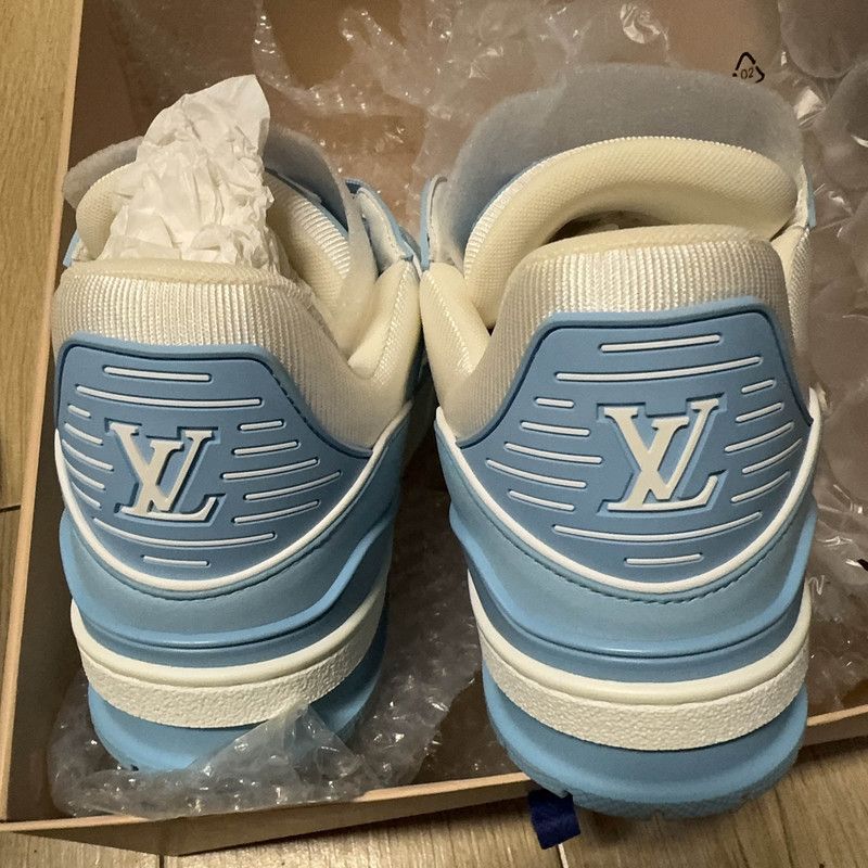 Louis Vuitton Louis Vuitton Trainer Low-Top Sneakers in Sky Blue 0079 Size US 8 / EU 41 - 3 Thumbnail