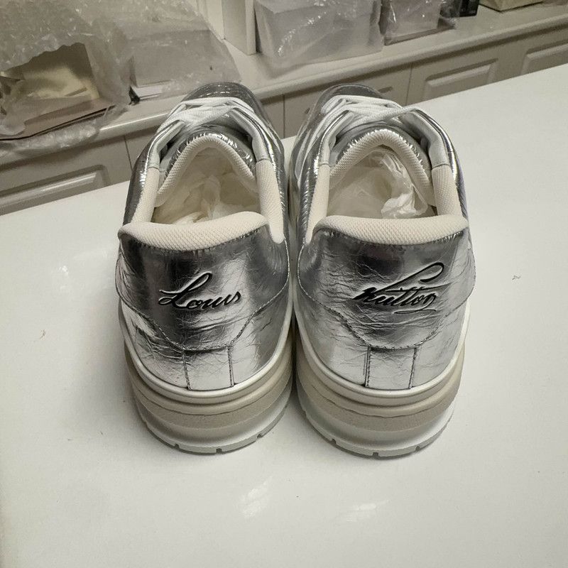 Louis Vuitton Louis Vuitton Trainer Metallic Silver Sneakers 0079 Size US 9.5 / EU 42-43 - 3 Thumbnail