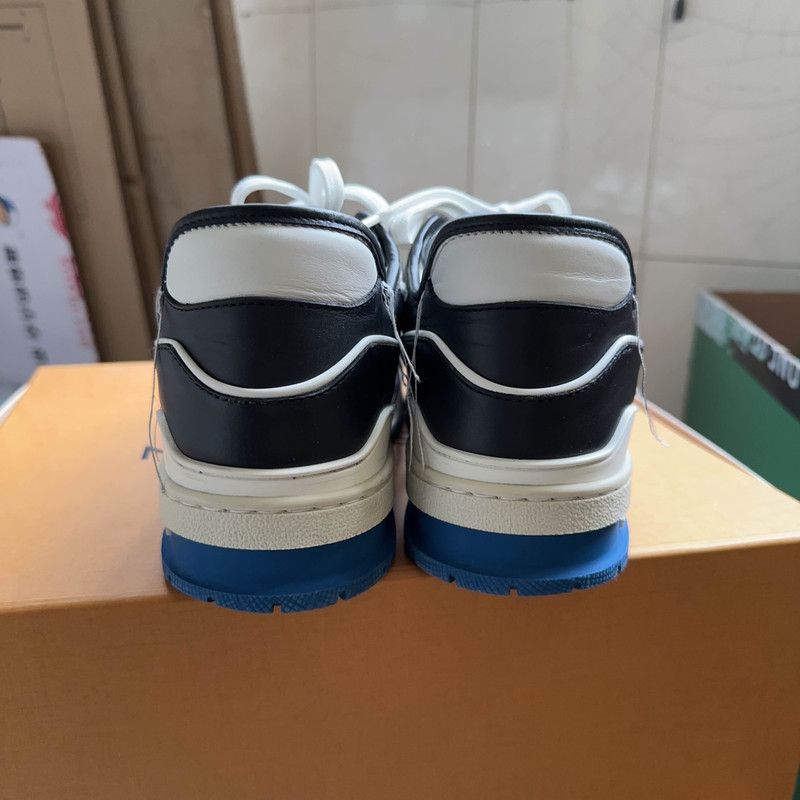 Louis Vuitton Louis Vuitton Black and Blue Trainer Sneakers 0079 Size US 9 / EU 42 - 3 Thumbnail