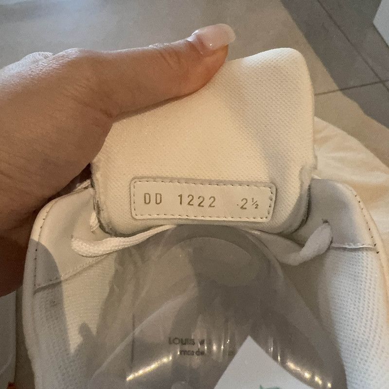 Louis Vuitton Yayoi Kusama x Louis Vuitton White Sneakers 0079 Size US 5.5 / EU 38 - 5 Thumbnail