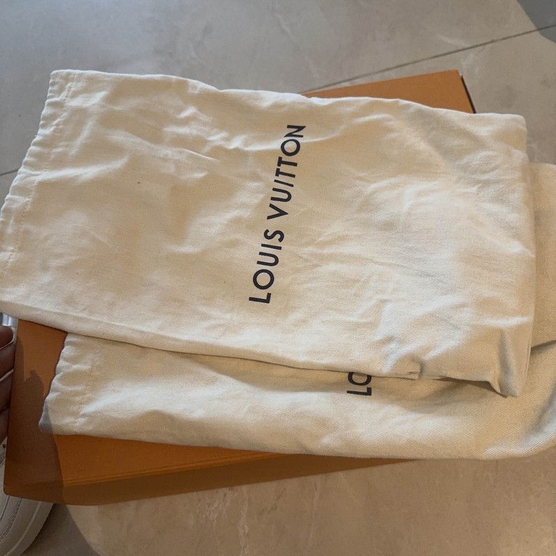Louis Vuitton Yayoi Kusama x Louis Vuitton White Sneakers 0079 Size US 5.5 / EU 38 - 6 Thumbnail