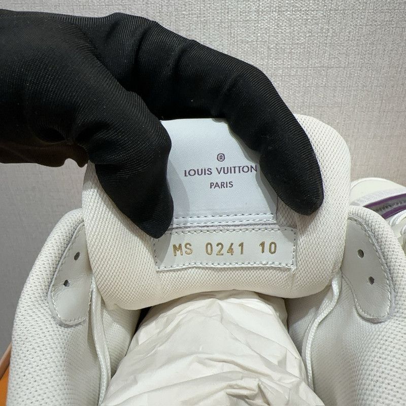 Louis Vuitton Louis Vuitton Stylish Round Toe Sneakers for Men 0079 Size US 10.5 / EU 43-44 - 3 Thumbnail