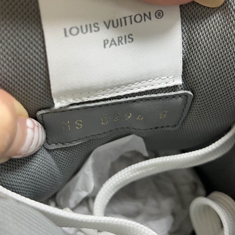 Louis Vuitton Louis Vuitton Trainer Sneakers in Gray Leather 0079 Size US 9 / EU 42 - 5 Thumbnail