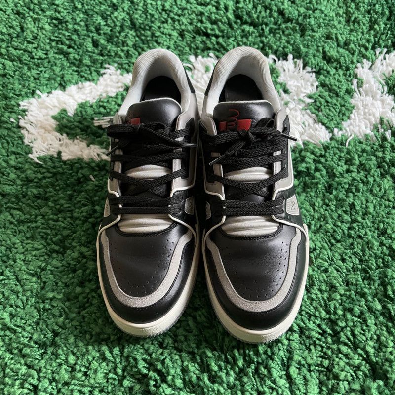 Louis Vuitton Louis Vuitton Black and Gray Trainer Sneakers 0079 Size US 7.5 / EU 40-41 - 2 Thumbnail