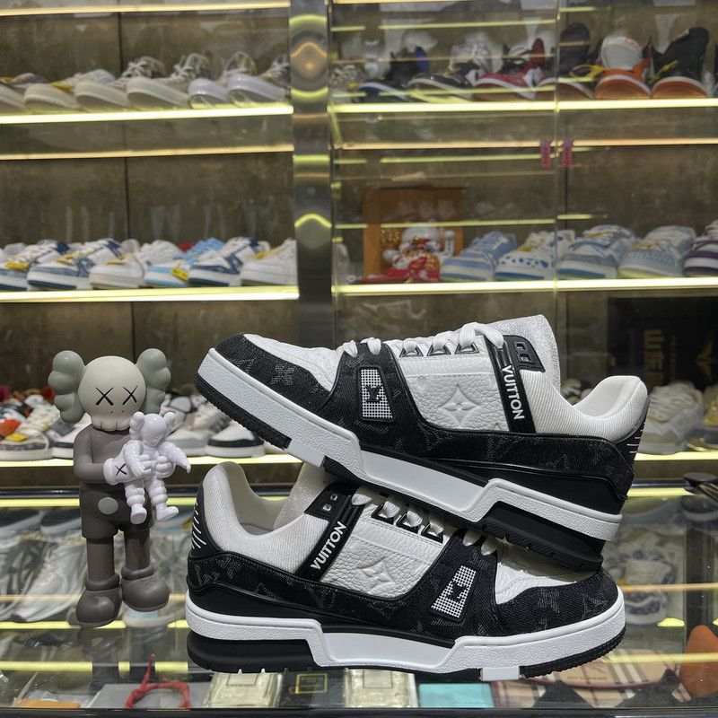 Louis Vuitton Louis Vuitton Panda Print Low-Top Sneakers 0079 Size US 7.5 / EU 40-41 - 8 Thumbnail