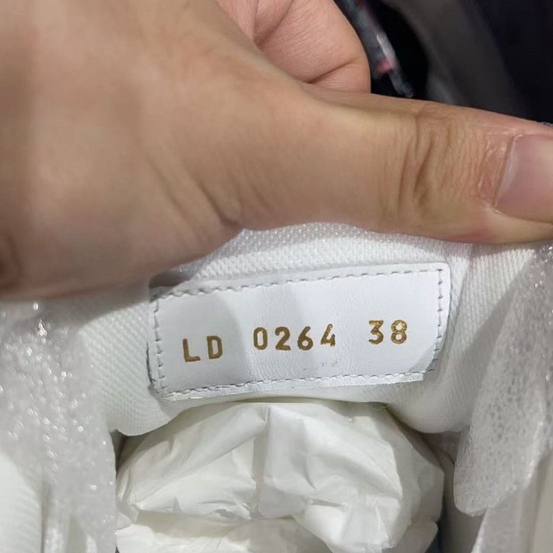 Louis Vuitton Louis Vuitton Panda Print Low-Top Sneakers 0079 Size US 7.5 / EU 40-41 - 5 Thumbnail