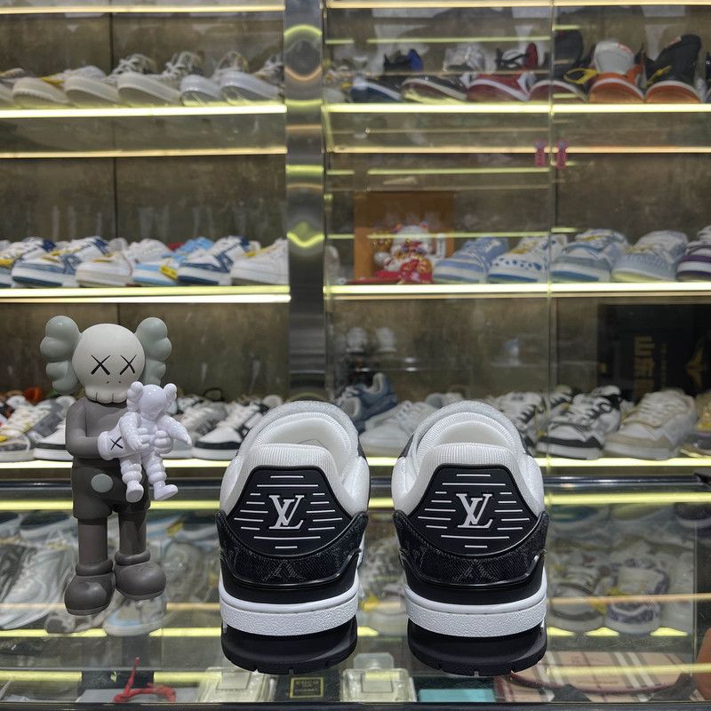 Louis Vuitton Louis Vuitton Panda Print Low-Top Sneakers 0079 Size US 7.5 / EU 40-41 - 3 Thumbnail