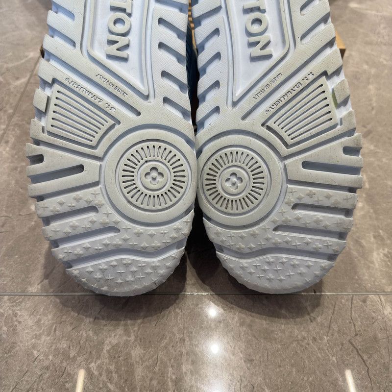 Louis Vuitton Louis Vuitton Blue Low-Top Trainer Sneakers 0079 Size US 9.5 / EU 42-43 - 6 Thumbnail